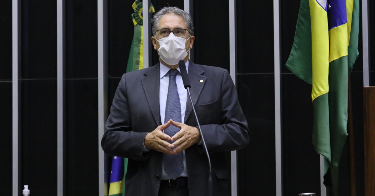 Zarattini considera “ridícula” atitude do governo Temer sobre venda da Embraer