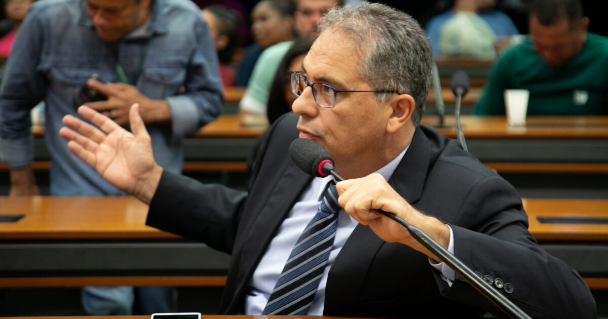 Zarattini quer unificar a luta por moradia com a defesa do direito a aposentadoria