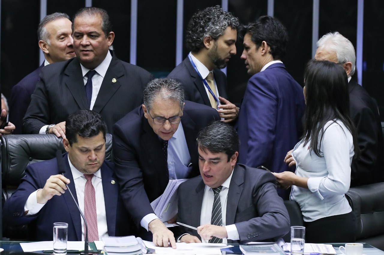 Partidos de Oposição derrotam Bolsonaro no Congresso