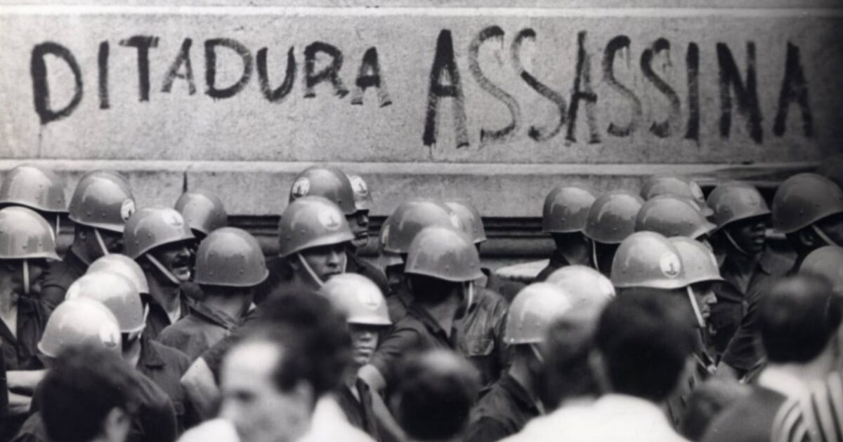 AI-5 completa 51 anos, entre repúdio à ditadura e defensores do autoritarismo