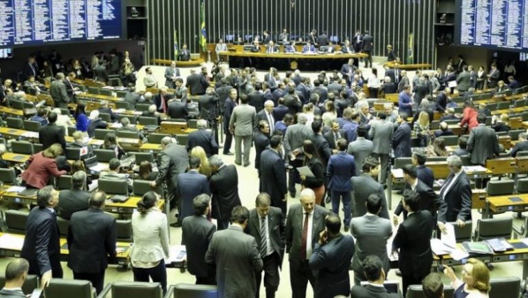 Oposição desmonta ‘bomba penal’ e derrota Moro em pacote anticrime