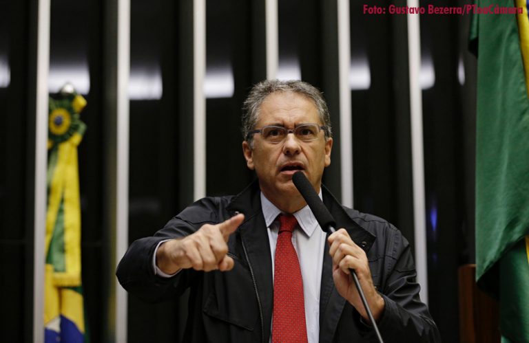 Líderes petistas criticam privatizações anunciadas por Guedes, mas duvidam que o plano saia do papel