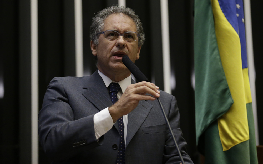Derrubada de contas em redes sociais de bolsonaristas reforça ação contra a chapa Bolsonaro-Mourão, afirmam petistas