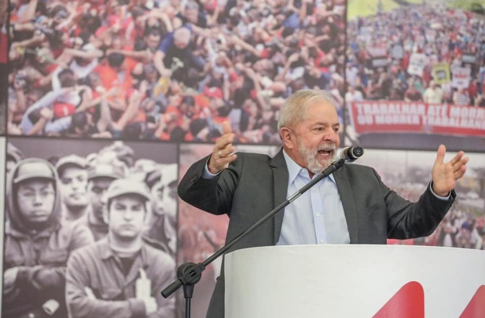 Geração de emprego e renda são prioridades no Plano de Reconstrução, lançado pelo PT