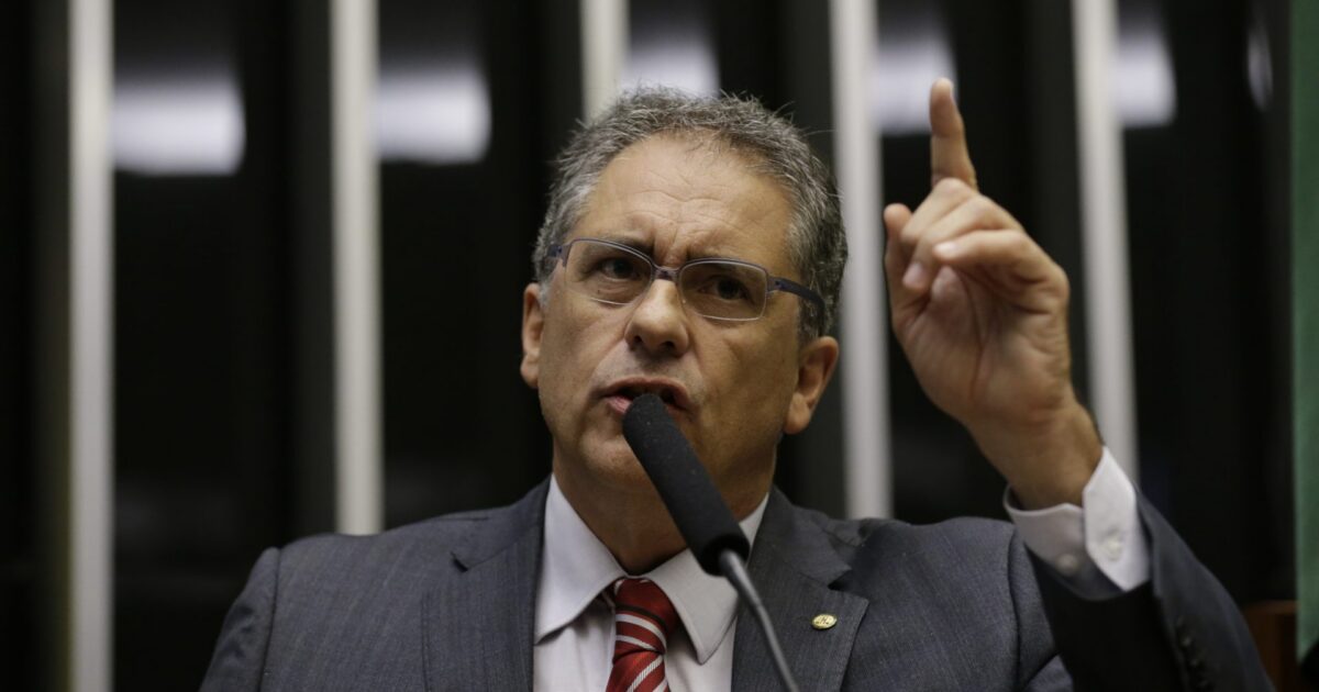 Zarattini pede convocação de ministro Ernesto Araújo para explicar “visita” de Mike Pompeo a Roraima