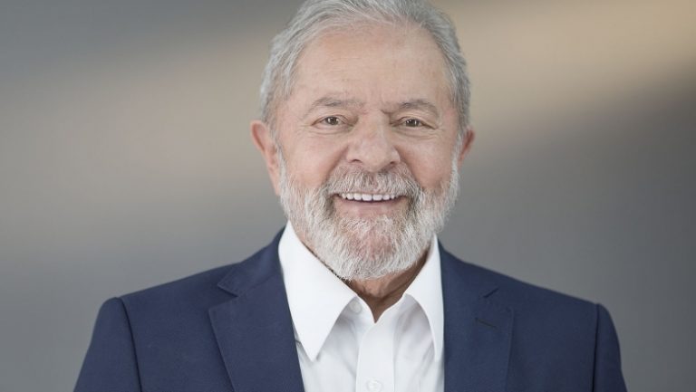 Lula: “É intolerável a desigualdade. O sonho de mudança é o que nos move ao futuro”