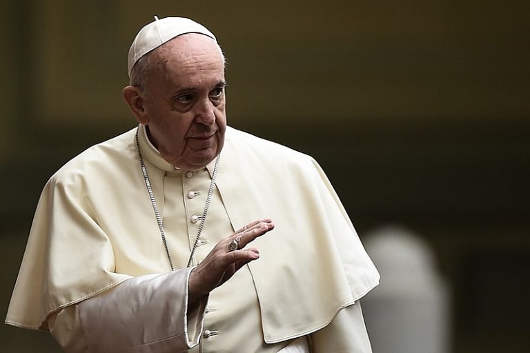 Papa Francisco critica neoliberalismo e “vírus do individualismo” em nova encíclica