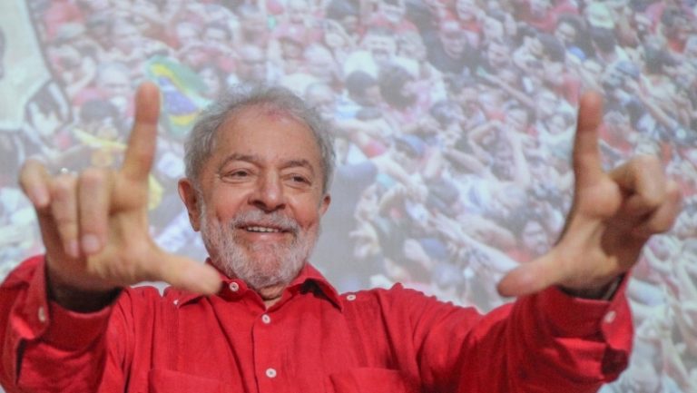 Lula: “É possível reconstruir e transformar o Brasil”