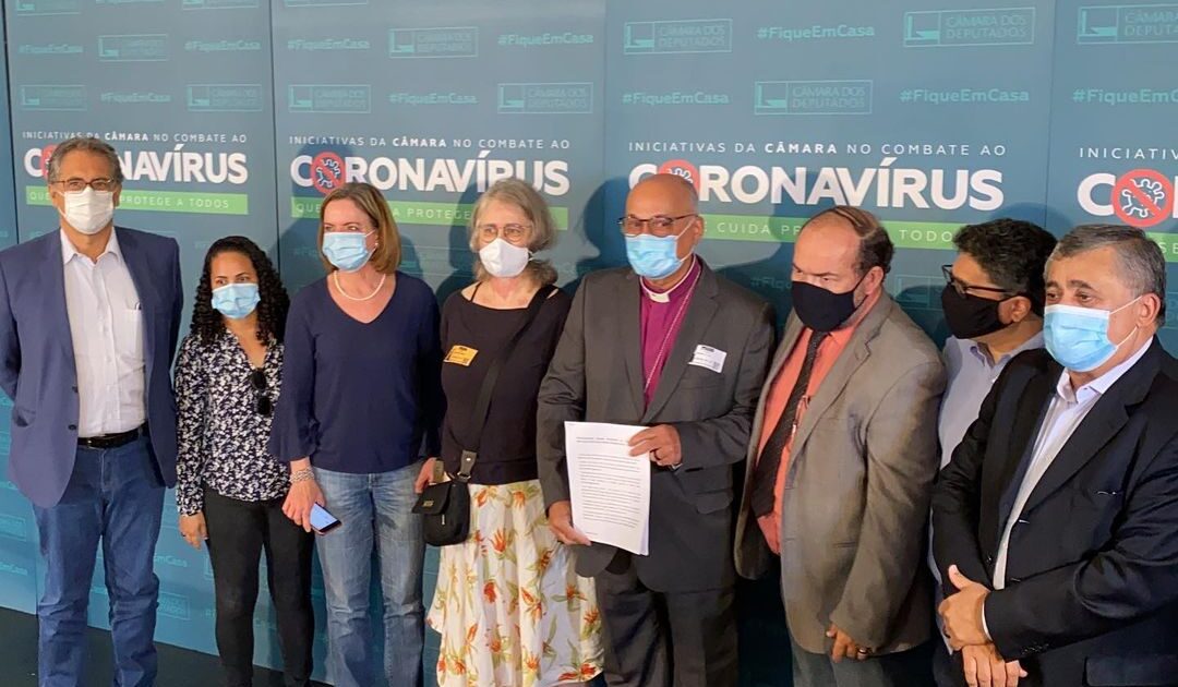 Religiosos pedem impeachment de Bolsonaro por negligência no combate à pandemia