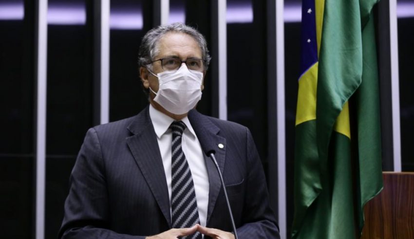 Auxílio emergencial: “Bolsonaro engana o povo”, denuncia Zarattini