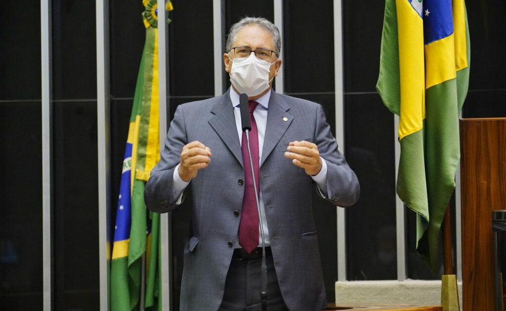 Bolsonaro ataca estatais e reduz seu quadro de funcionários