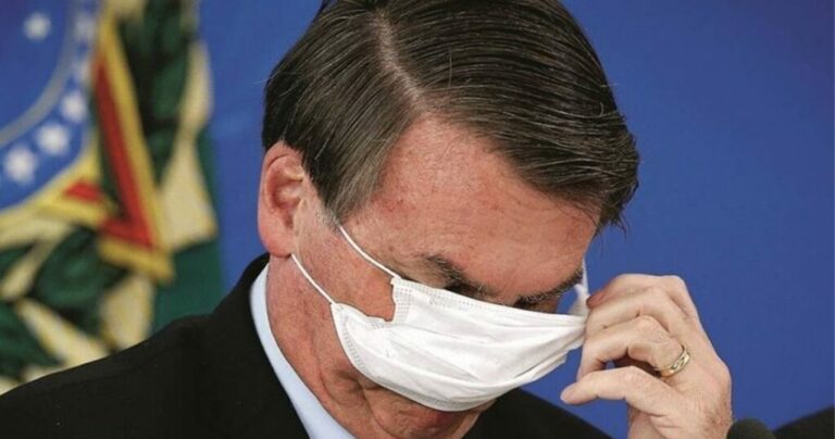 Bolsonaro volta a usar a caneta em causa própria e contra a democracia