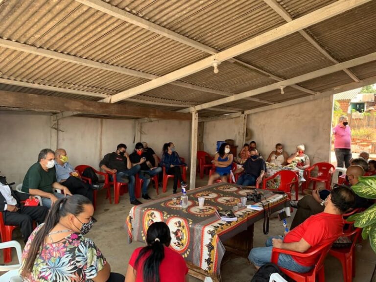 Deputado visita o Jd. Nicéia e anuncia recursos para o Centro Comunitário