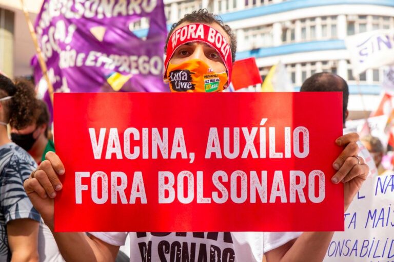 Manifestações contra Bolsonaro ocupam as ruas no 7 de setembro; acompanhe em tempo real