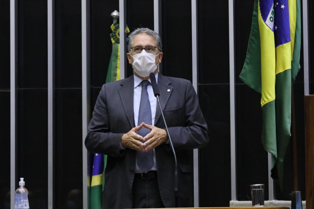 Petrobras: a serviço dos especuladores e de manter o lucro exorbitante dos acionistas, por Carlos Zarattini