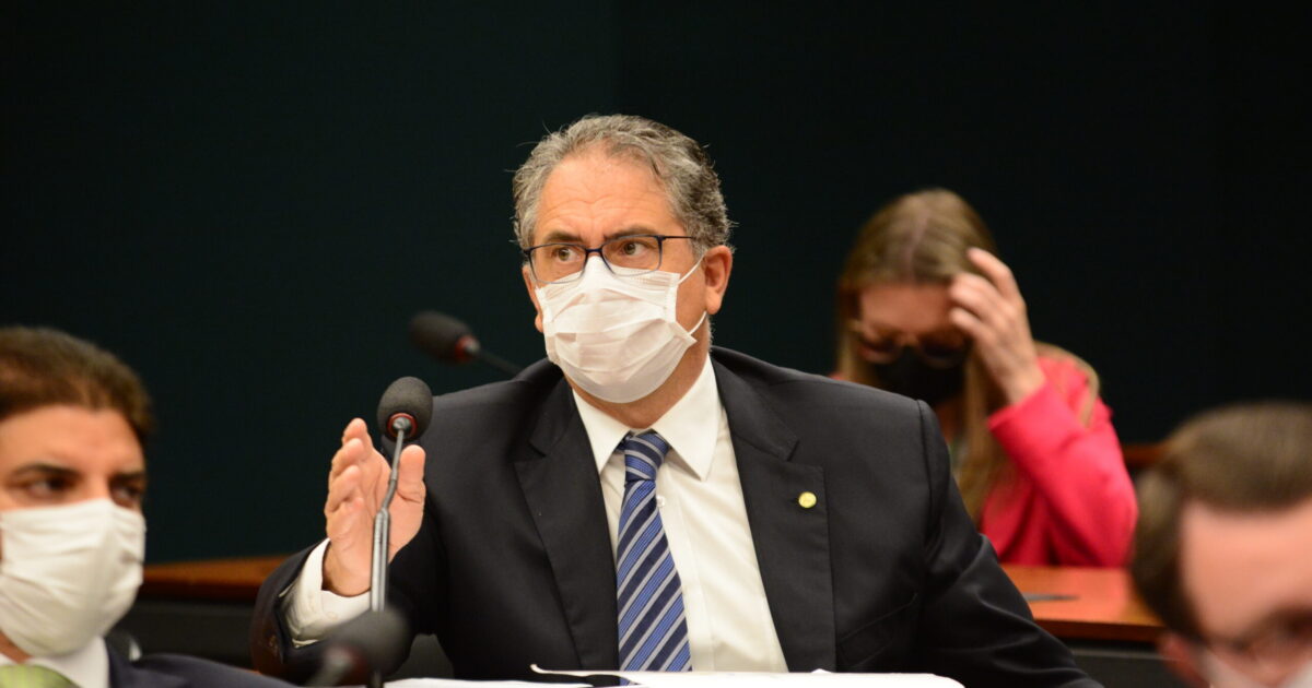 Forças Armadas estão em situação de penúria e governo Bolsonaro não toma nenhuma providência, critica Zarattini