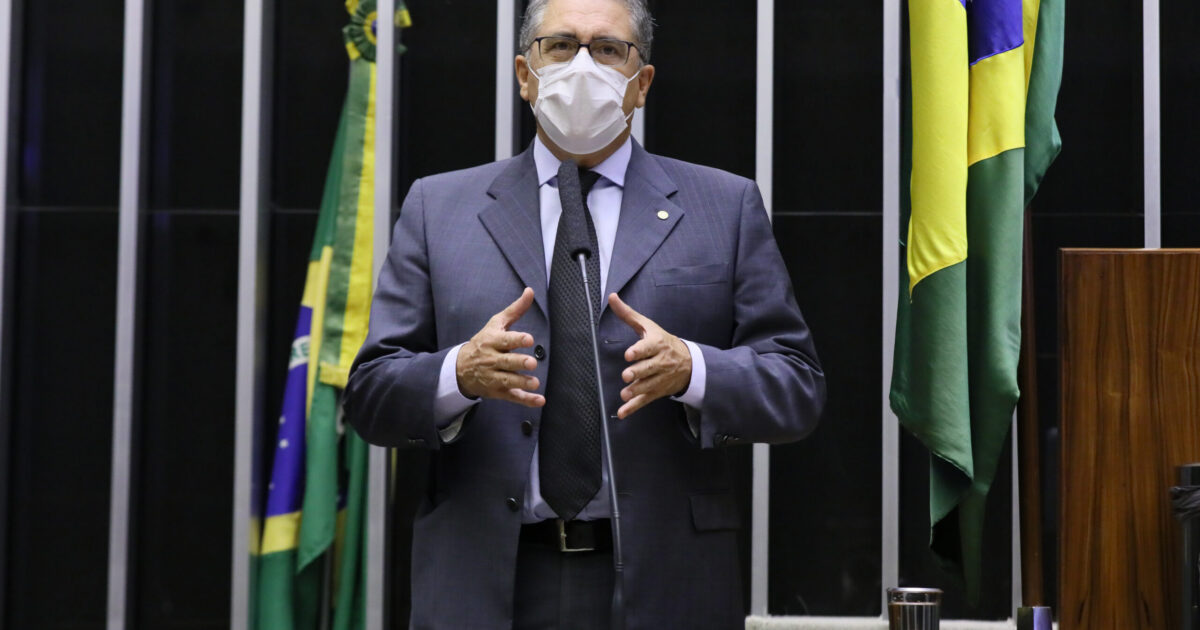 21 milhões de pessoas podem ficar sem assistência social caso o Auxílio Brasil seja aprovado