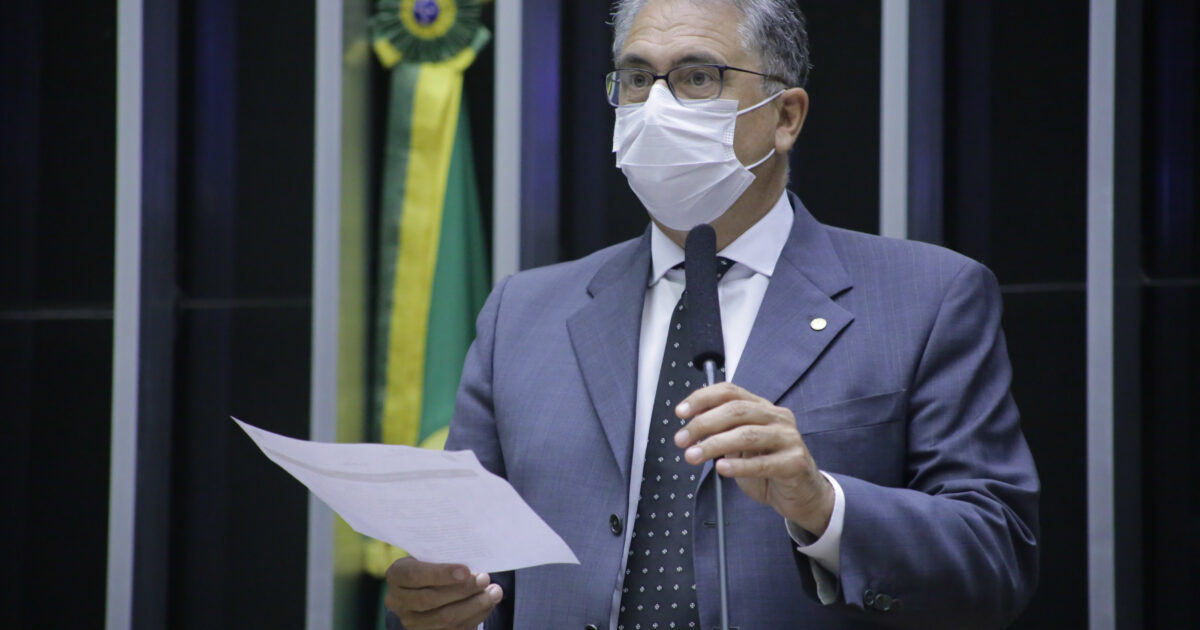 Piso salarial: Com voto do PT, Congresso derruba veto a agentes comunitários de saúde e de endemias