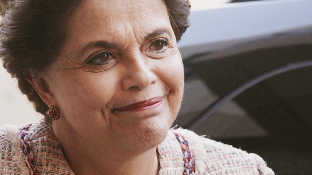 Dilma: “Bolsonaro deixou as mulheres ao relento. Mas isso vai mudar”