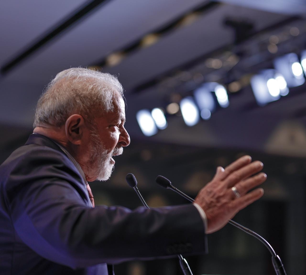 Lula apela por fim da guerra na Ucrânia: “baixem as armas”