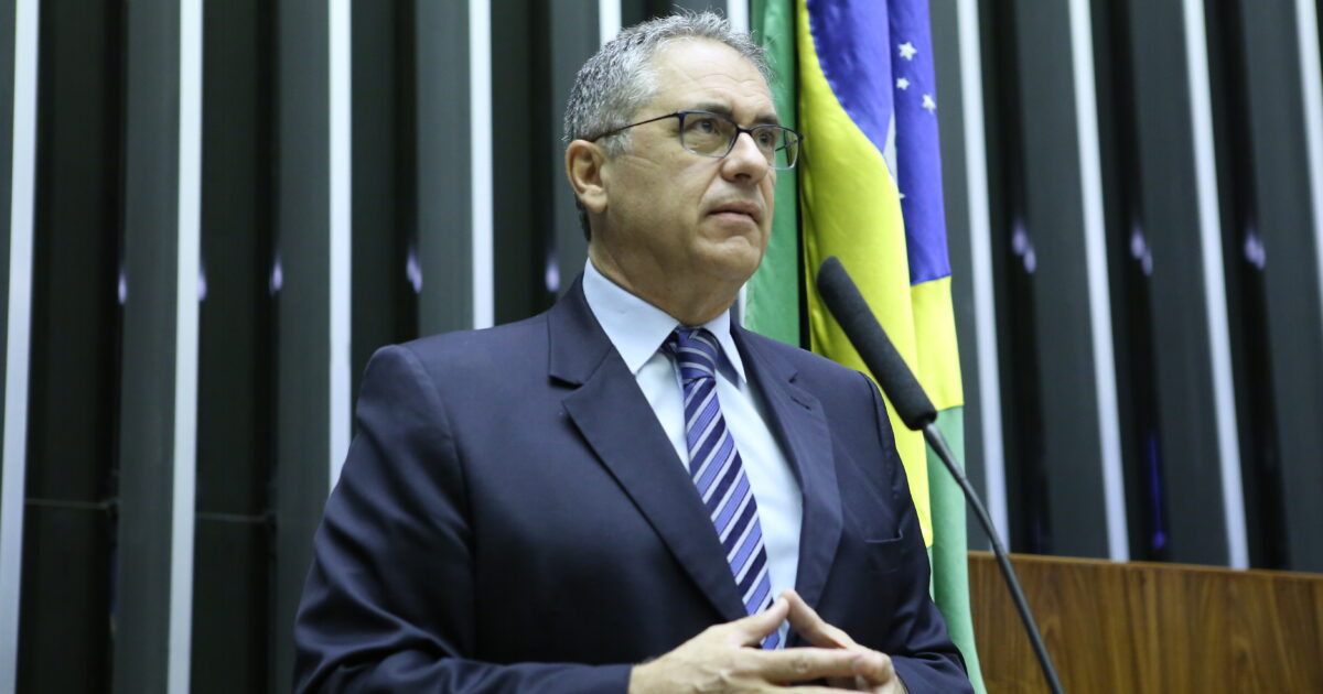 Bilionários lucram com a miséria do povo, denuncia Zarattini