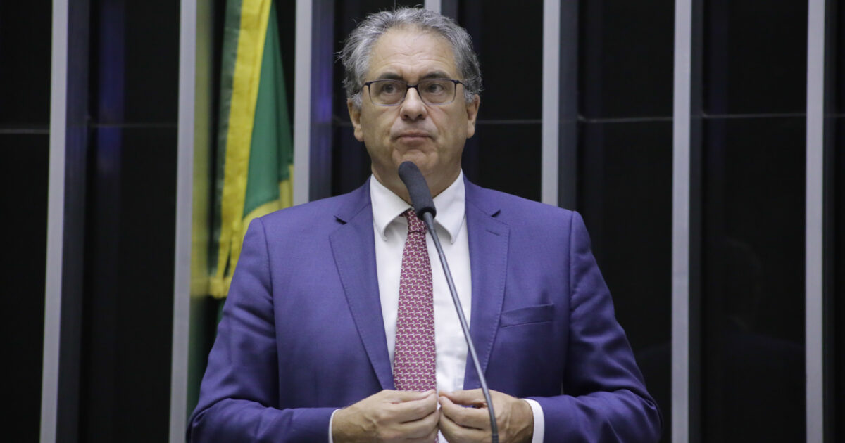 Pessoas com câncer são vítimas da doença e do governo Bolsonaro