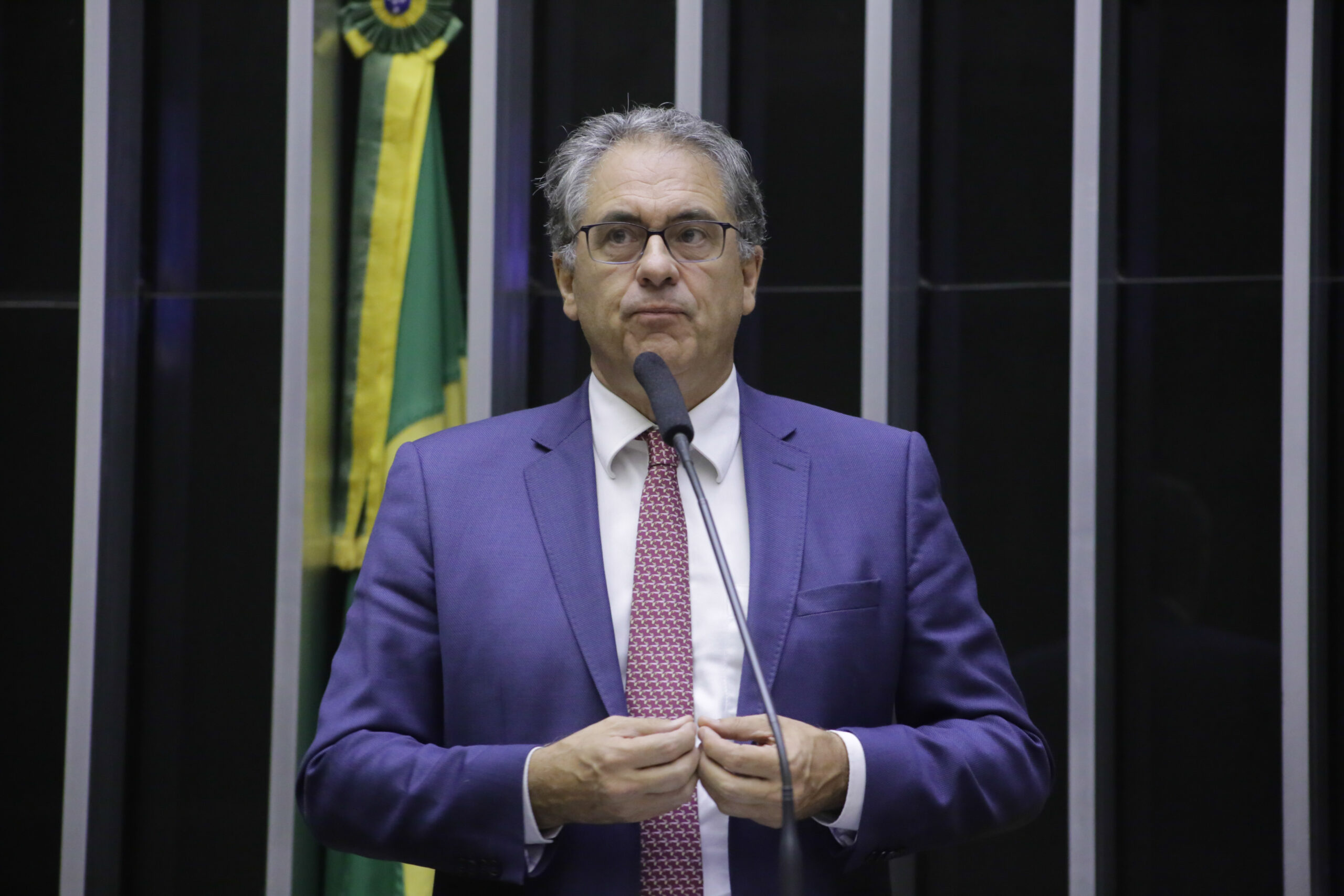 Pessoas com câncer são vítimas da doença e do governo Bolsonaro