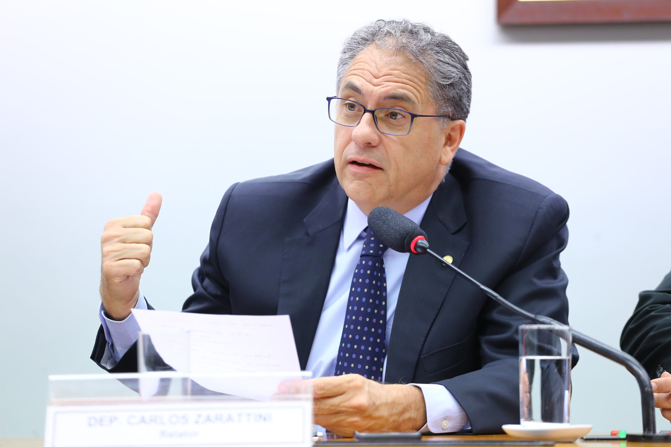 Zarattini quer que Ministério das Minas e Energia e Aneel expliquem aumento recorde na tarifa de energia elétrica