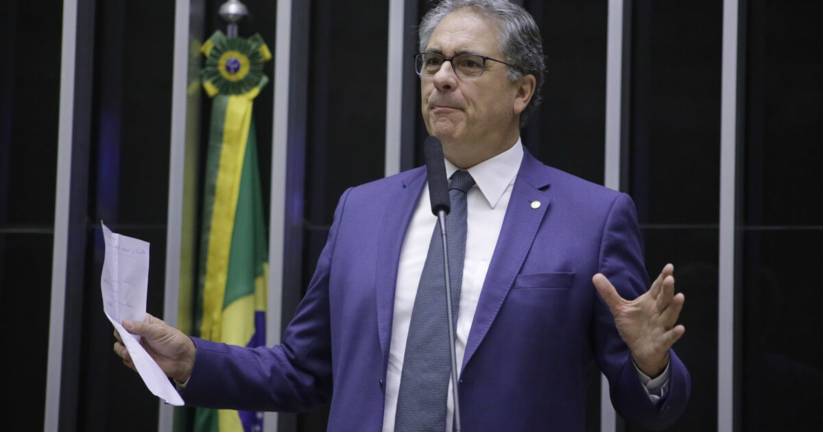 Bolsonaro quer aplicar calote com PEC eleitoreira; PT denuncia manobra do governo para tenta enganar o povo