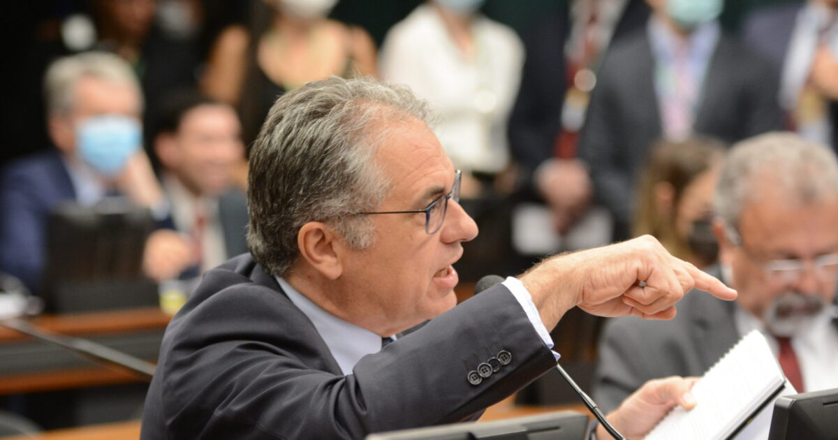 Zarattini defende orçamento maior para ciência e tecnologia