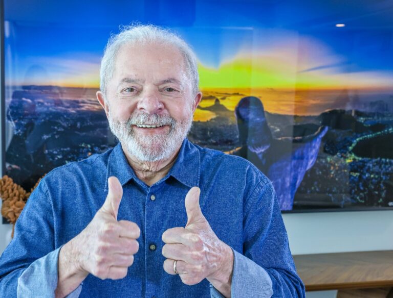 “O Brasil precisa de urgência para recuperar o emprego e a qualidade de vida do povo”, diz Lula