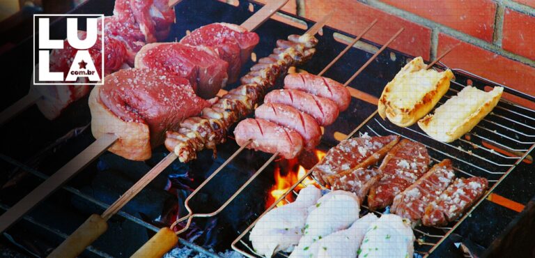 Dia do Amigo: com Lula, churrasco e alegria. Com Bolsonaro, climão e mesa vazia