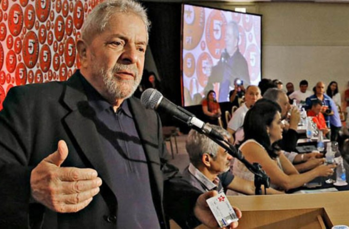 Lula lidera no 1º turno e venceria Bolsonaro por 51% a 39% em eventual 2º turno