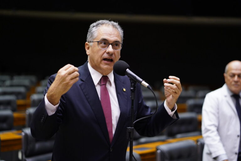 Câmara aprova PEC do Bolsa Família