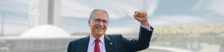 “Lula vai enviar ao Congresso projeto que libera recursos para o pagamento do piso da Enfermagem”, anuncia Zarattini