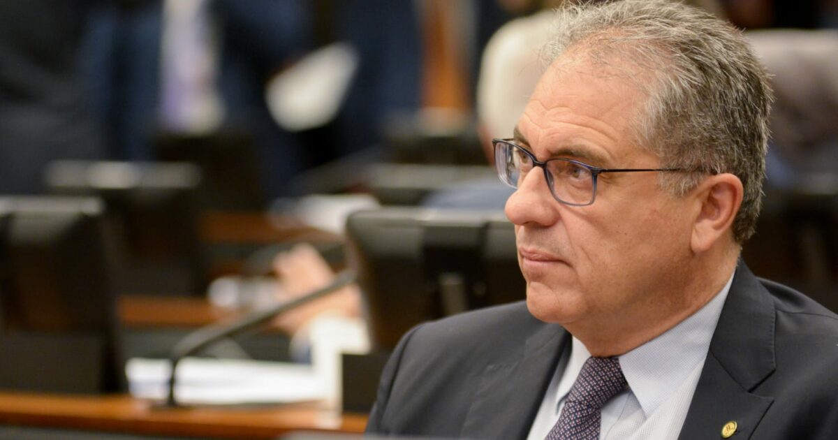 Zarattini diz que Campos Neto não é dono do Banco Central e que manutenção da taxa juros em 13,75% prejudica os brasileiros