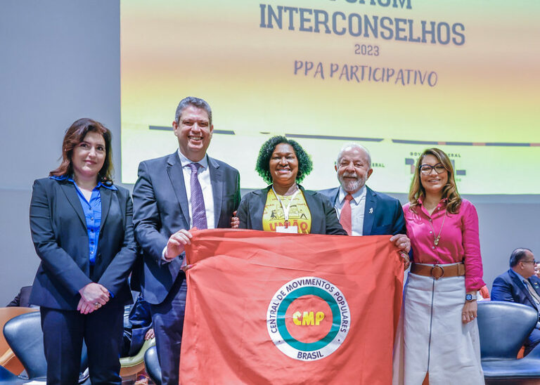 Lula lança orçamento participativo e cumpre promessa de campanha