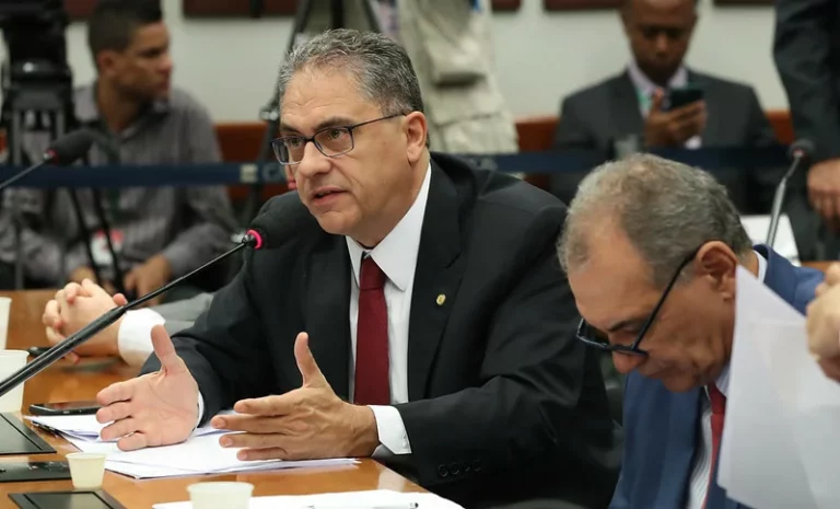 Zarattini rebate a oposição e destaca que presidente da Apex tem competência comprovada