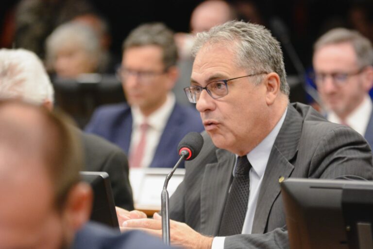 Governo adota política externa ativa e altiva para devolver protagonismo ao Brasil, declara Zarattini