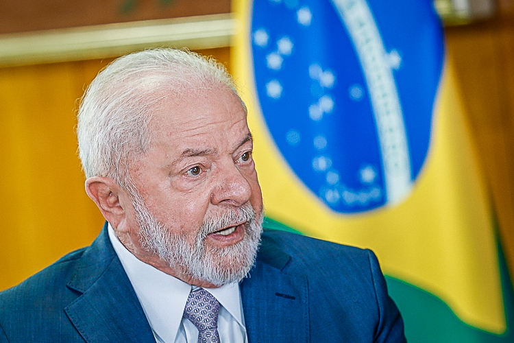 Lula viaja para participar de reunião do BRICS na África do Sul e defende cooperação entre países do Sul Global