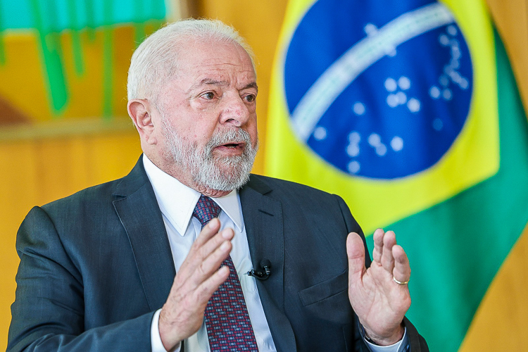 Justiça tributária: governo Lula vai taxar bilionários