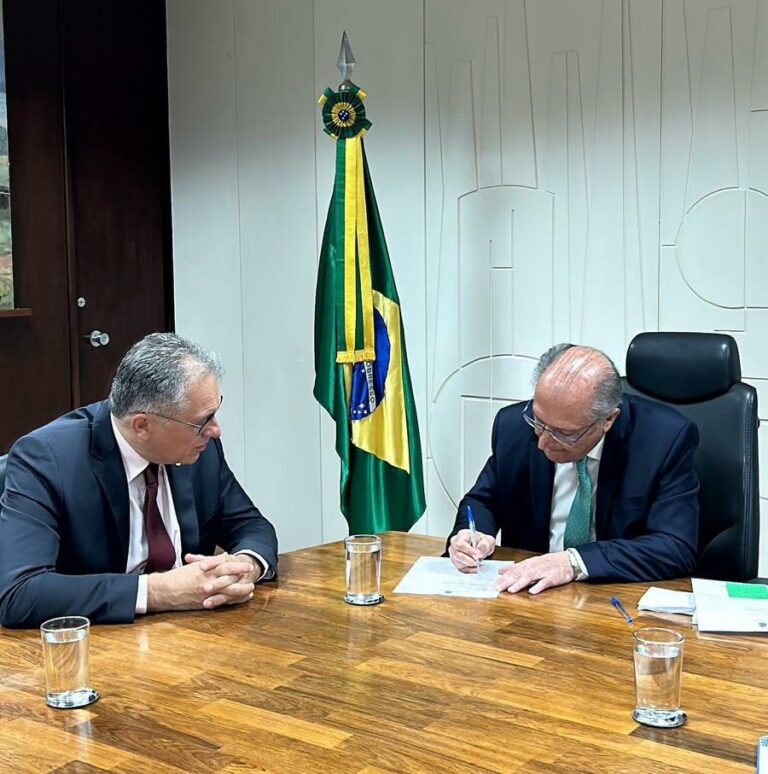 Zarattini trabalha para que financiamento de veículos via FAT para taxistas seja reformulado