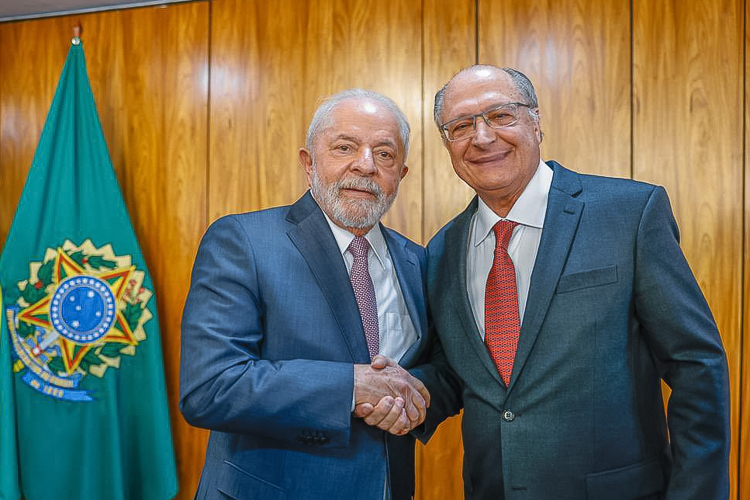 Governo Lula avança na reindustrialização com investimento de R$ 3,4 bi no parque fabril