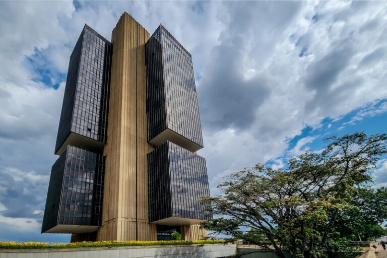 “Lula não vai ceder às pressões do mercado financeiro”, afirma Zarattini
