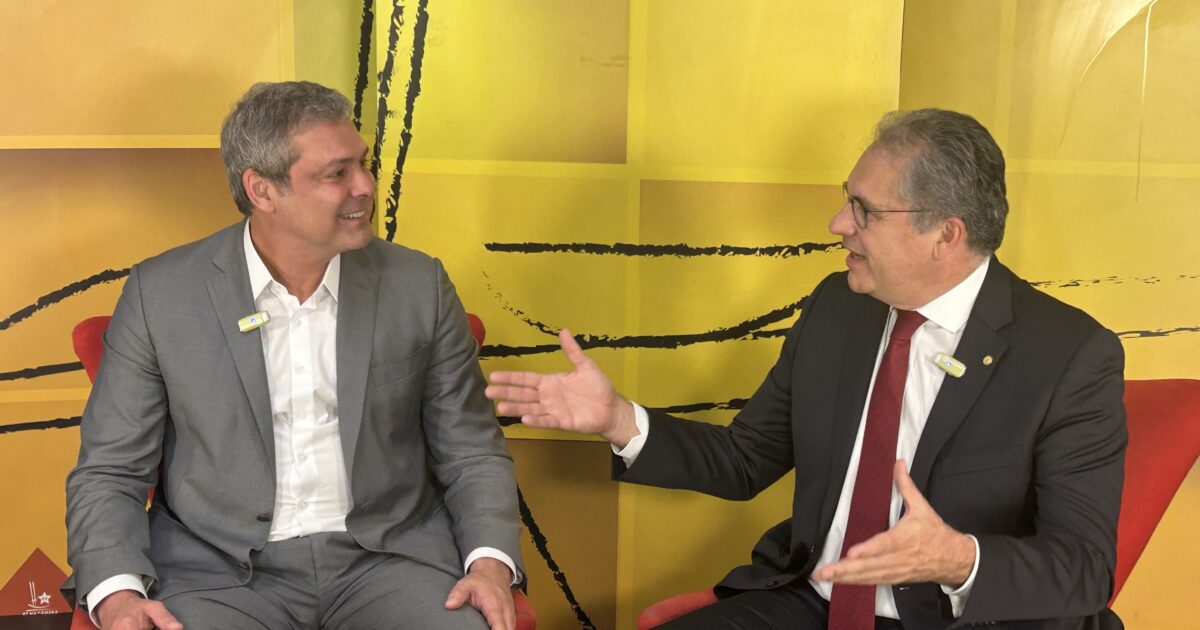 Lindbergh e Zarattini: “Bolsonaro será julgado e preso pelos seus crimes”