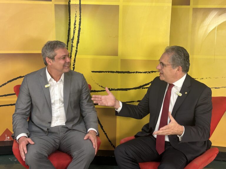 Lindbergh e Zarattini: “Bolsonaro será julgado e preso pelos seus crimes”