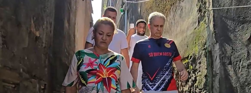 Zarattini cobra melhorias no bairro Quarentenário durante visita a São Vicente