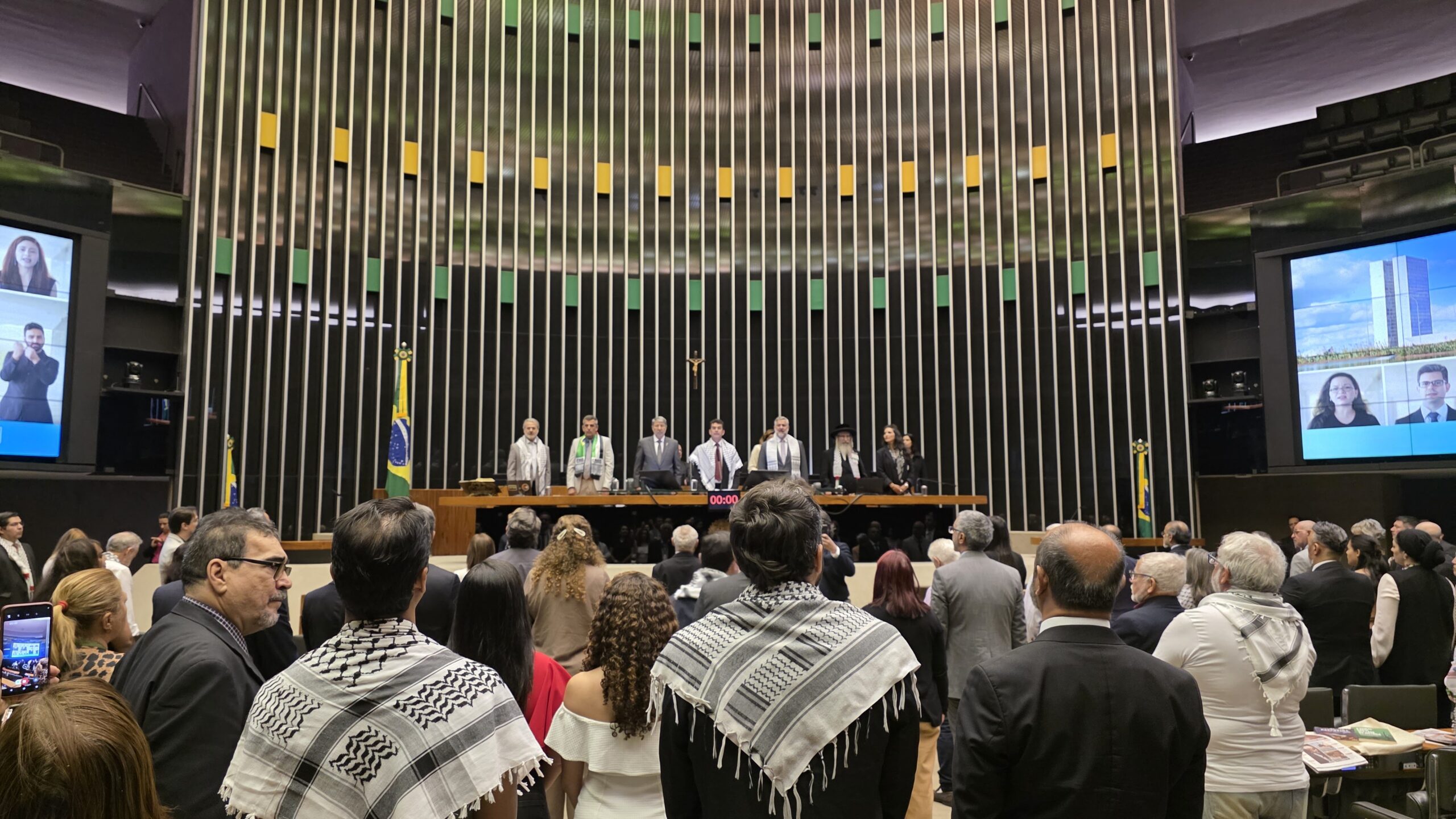 Zarattini defende fim do genocídio em Gaza e cobra rompimento de relações comerciais com Israel