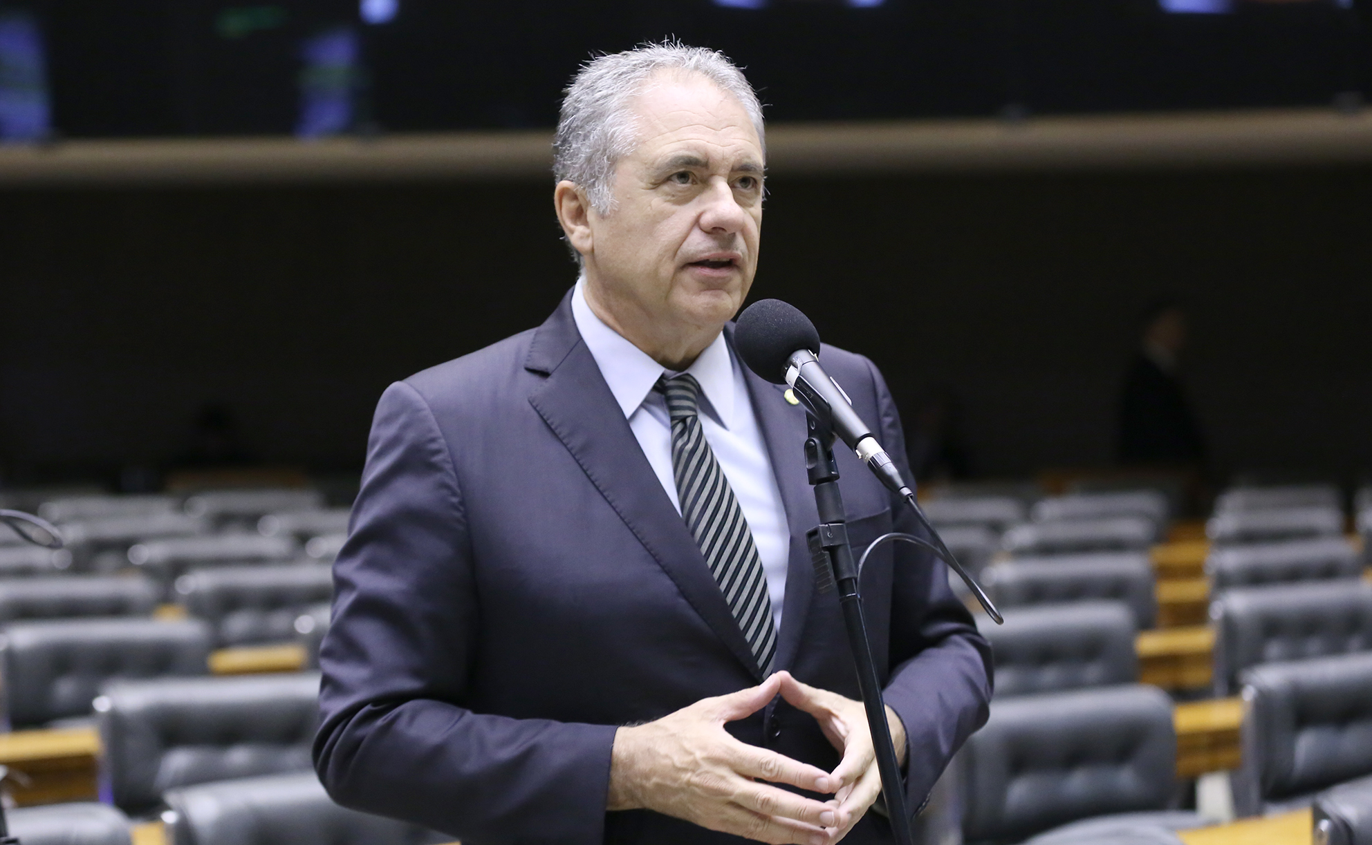 Zarattini defende aprovação de projeto que protege crianças em ambientes digitais