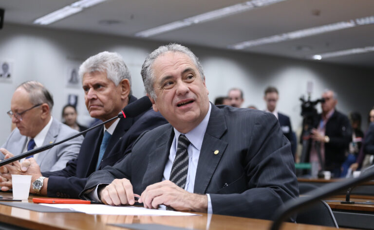 Zarattini destaca ampliação da tarifa social em audiência pública com ministro de Minas e Energia
